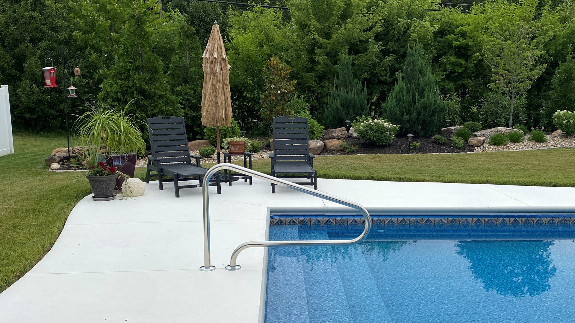 Town and Country Pools - Pool L view of steps